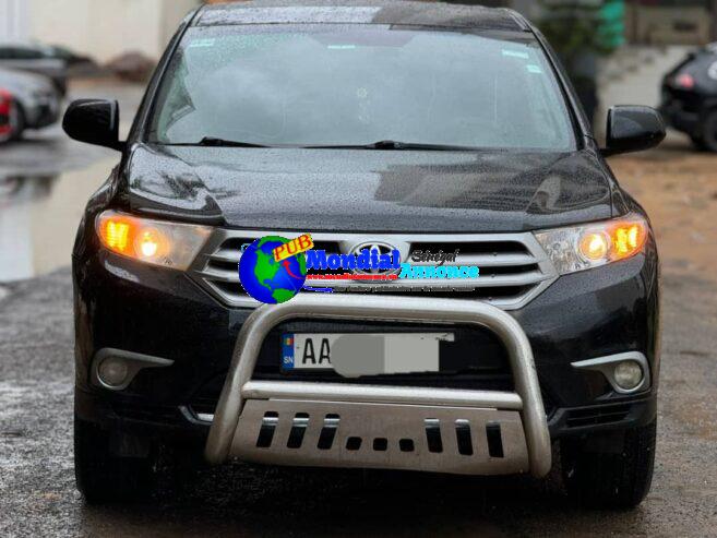 A vendre Toyota Highlander année 2013