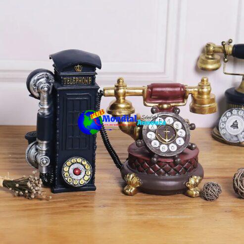 Creative Resin Telephone Retro Nostalgic Desktop Ornament Handmade Old Phone for Living Room Bedroom Hotel Wine Cabinet Decor