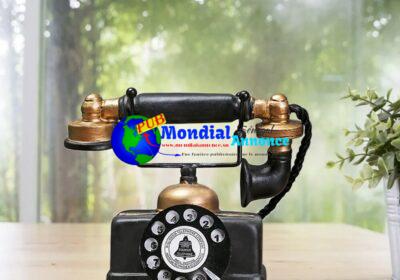 Retro-Resin-Artificial-Telephone-Model-Vintage-Style-Home-Decor-Ornament-Craft-with-Sufficient-Durability-and-Ruggedness.jpg