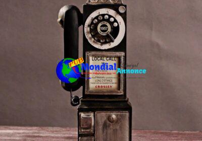 Retro-Resin-Telephone-Classic-Antique-Dial-Phone-Model-Ornaments-Home-Old-Vintage-Telefono-Booth-Call-Crafts.jpg