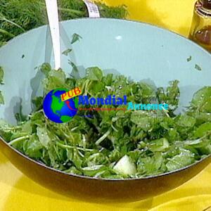 Salade de concombre et de cresson