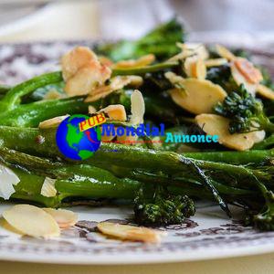 Brocoli à tiges tendres (Broccolini) aux amandes et au beurre d'anchois