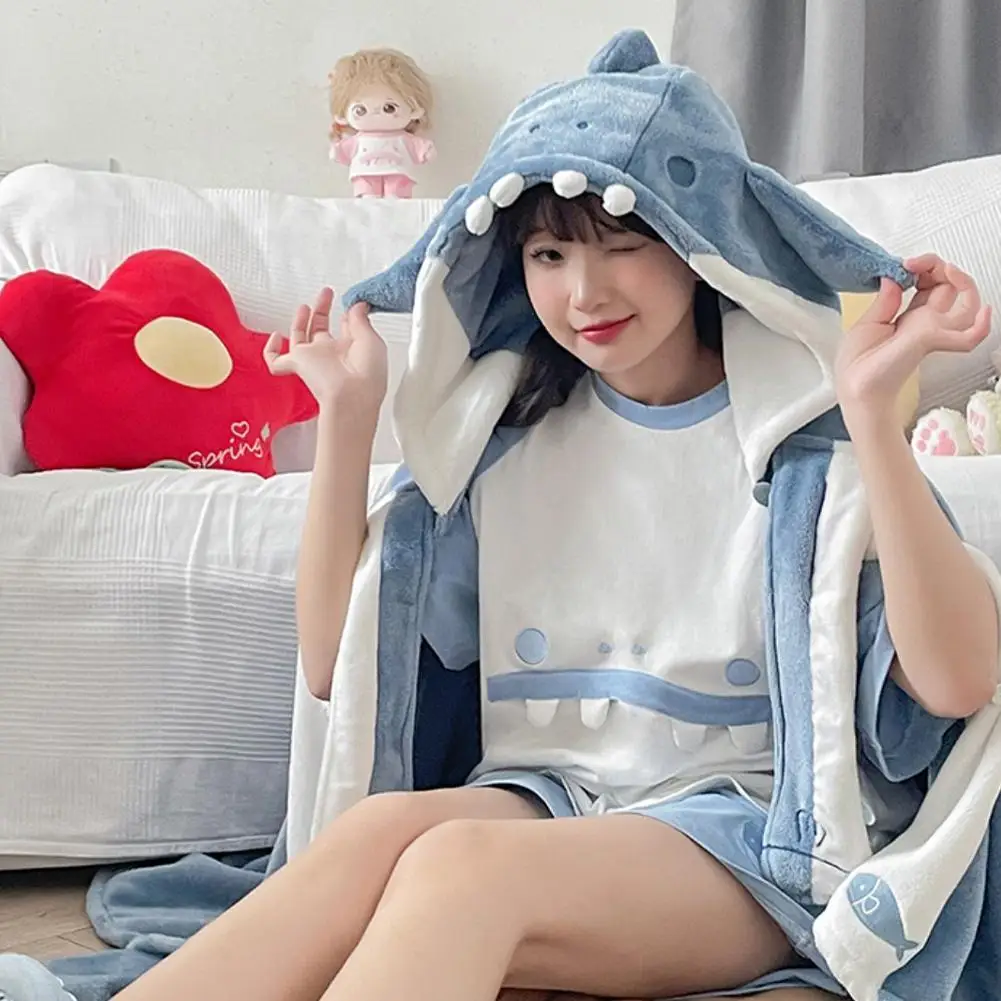 Women’s Nightgown Shark Blanket Soft Cartoon Adult Wearable Blanket Night Wear Winter Women Pajamas Air Conditioner Blanket Robe