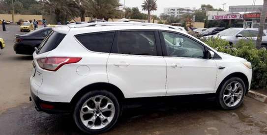 FORD ESCAPE TITANIUM FULL OPTION