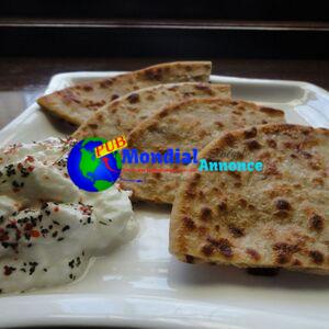 Alu Paratha – Stuffed Indian Bread (Stuffed with Mashed Potato)