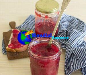 Low-sugar plum jam