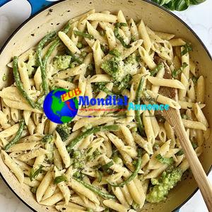 One-Pot Penne with Creamy Basil-Garlic Sauce