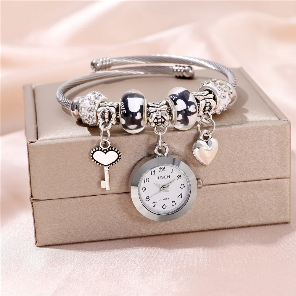 Fashion Love Pendant Women’s bracelet Watch