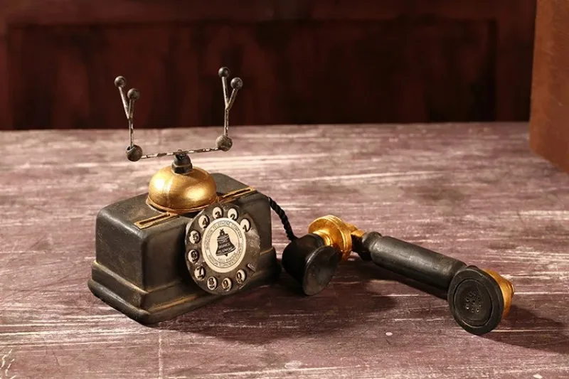 S8d95925161564c71a6e3c2c2581be4f3G - Vintage Telephone Statues Retro Old Antique Phone Sculpture Coffee Bar Desktop Decoration Telephone Model Decor Home Ornament