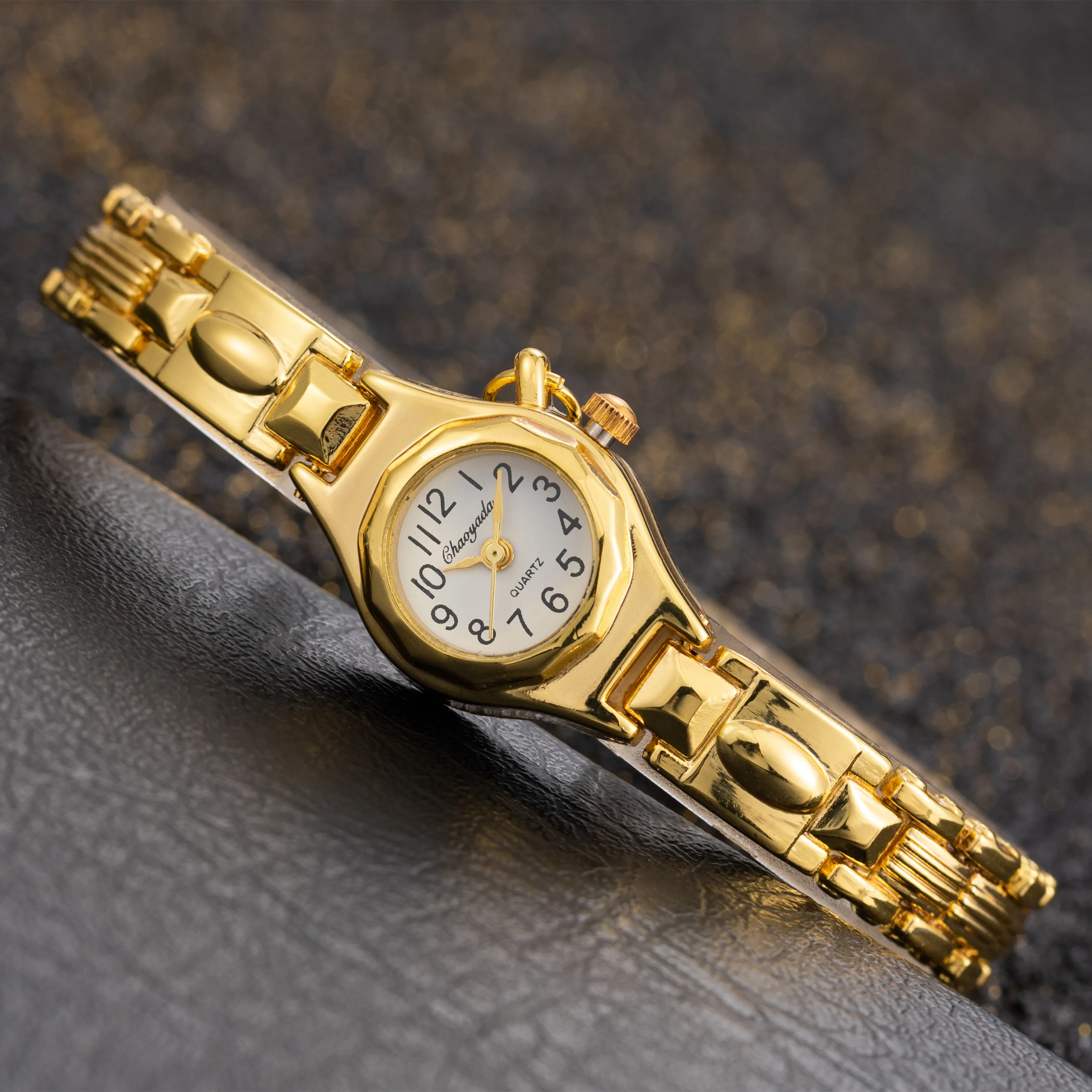 Women-s-Wristwatch-Gold-Bracelet-Small-Dial-Elegant-Watch-with-Heart-Pendant-Female-Ladies-Stainless-Steel.jpg