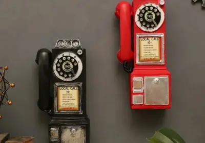 1723495883_Creativity-Vintage-Telephone-Model-Wall-Hanging-Ornaments-Retro-Furniture-Phone-Miniature-Crafts-Gif.webp