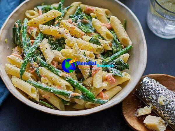 Gluten-free salmon pasta