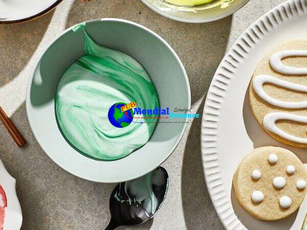 Easy Sugar Cookie Icing