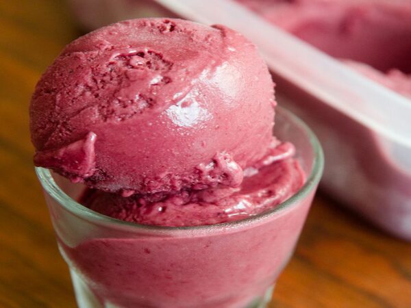 Blackberry Brown Sugar Frozen Yogurt Recipe