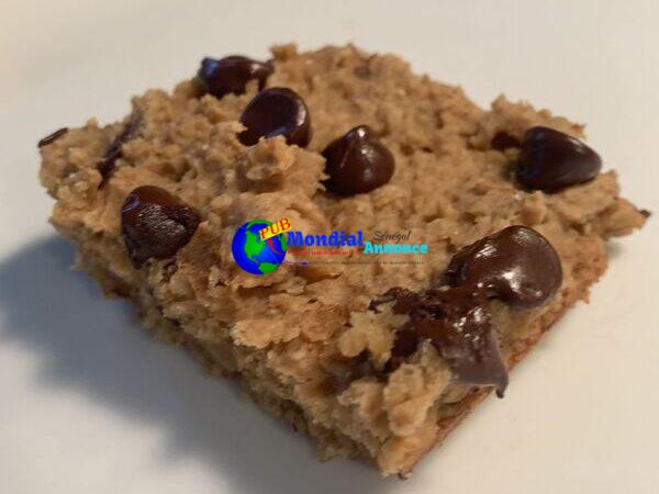 Flourless Oatmeal Chocolate Chip Blondies (vegan, gluten-free)