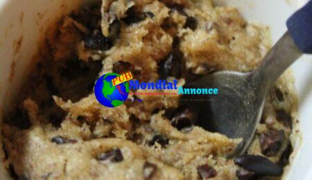 Cookie Dough Mug Muffin (Gluten-free, sugar-free, vegan)