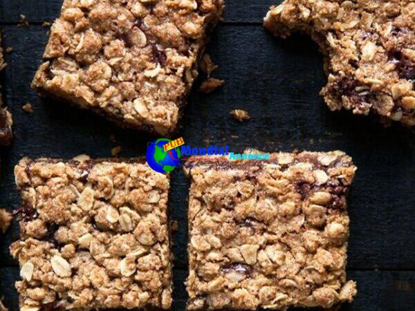 Ooey-Gooey Darkish Chocolate Espresso Date Oat Bars