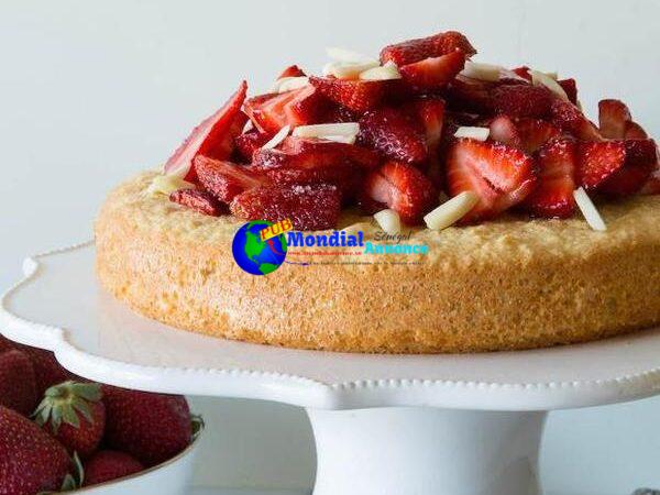 Gluten-Free Almond Cake With Strawberries