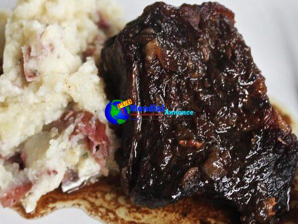 Balsamic-Brown Sugar Short Ribs With Garlic Mashed Potatoes Recipe