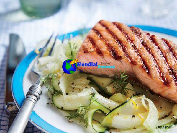 Brown Sugar-Grilled Salmon with Zucchini and Fennel « Noodles »