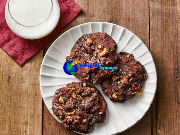 Flourless Chocolate-Walnut Cookies