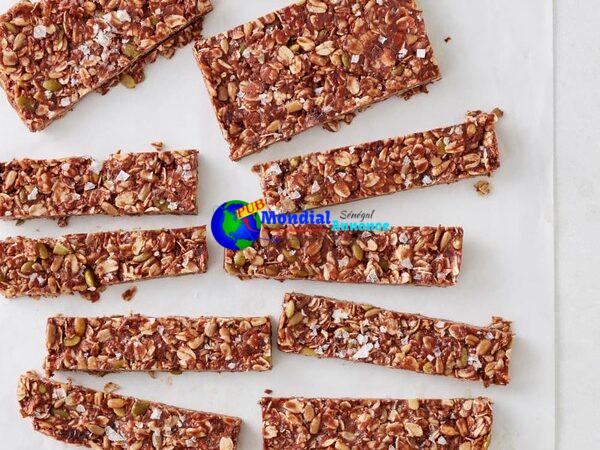 Straightforward No-Bake Chewy Granola Bars