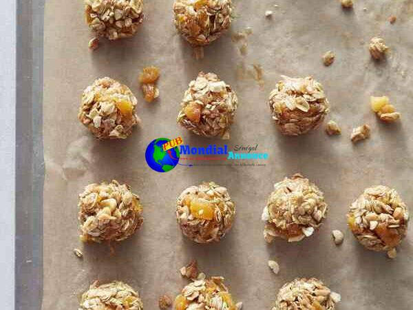 No-Bake Apricot and Oat Nuggets