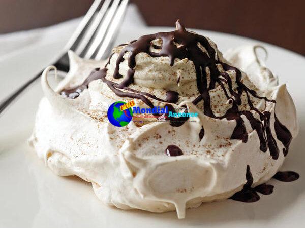 Cinnamon Cream Pavlovas