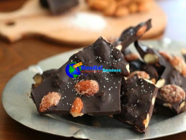 Dark Chocolate Sea Salt Almond Bark – Low Carb and Gluten–Free