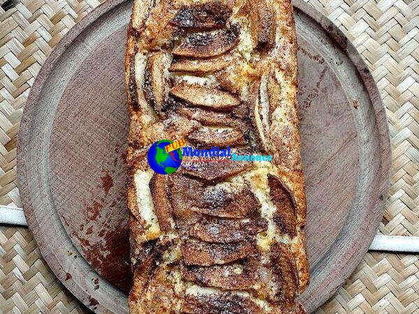 Apple Cinnamon Cream Loaf