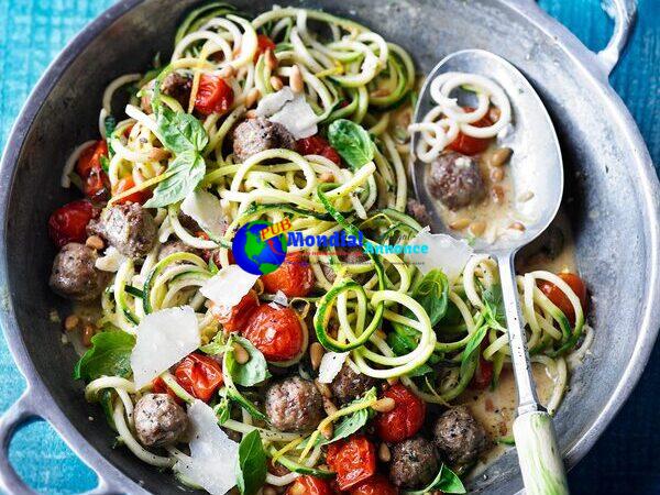 Summer season courgetti & meatballs