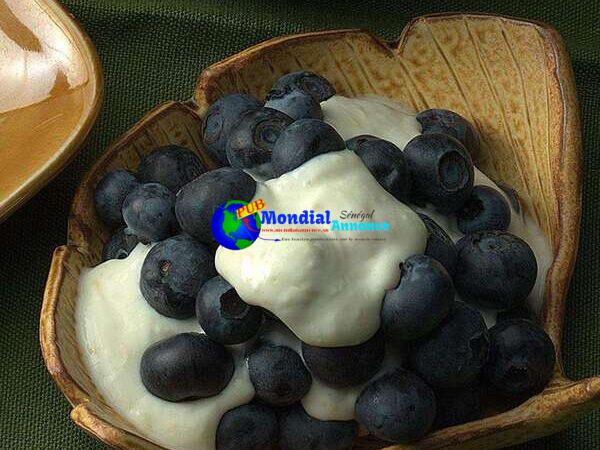 Blueberries with Lemon Cream