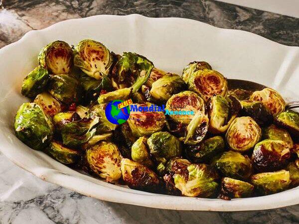 Roasted Brussels Sprouts with Garlic and Pancetta