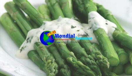 Asparagus Topped with Creamy Tarragon Sauce