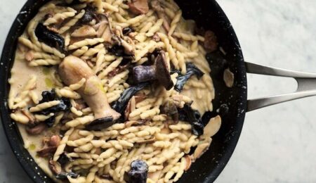 Jamie Oliver’s Garlic Mushroom Pasta