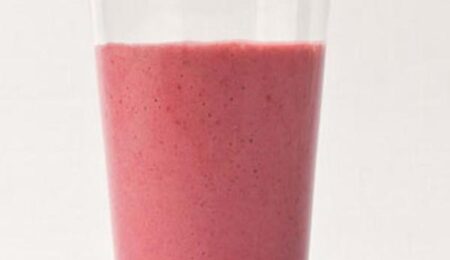 Raspberry And Nut Smoothie