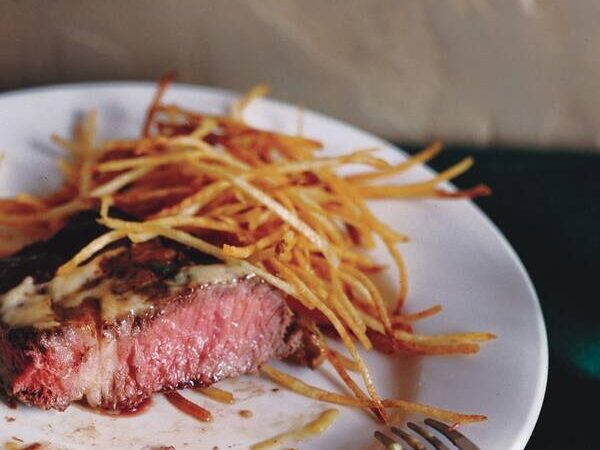 Shoe String Potatoes (Pommes Pailles)