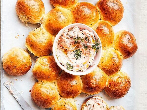 Smoked salmon pâté with dawdle & half brioche buns