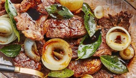 Filipino-Model Beef Steak with Onion and Bay Leaves (Bistek)