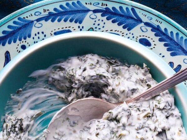 Spinach-Garlic Yogurt