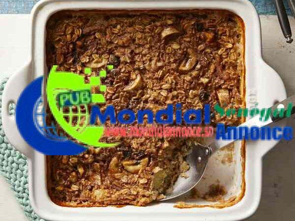 Baked Oatmeal With Banana, Raisins & Walnuts