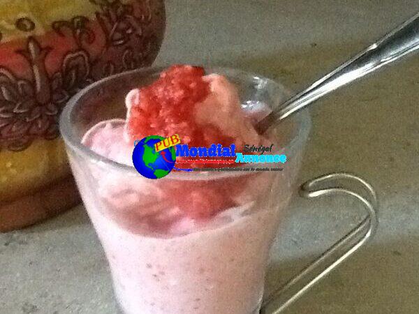 Strawberry frozen yogurt in a single minute flat