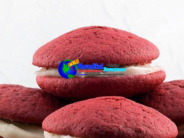 Crimson Velvet Whoopie Pies