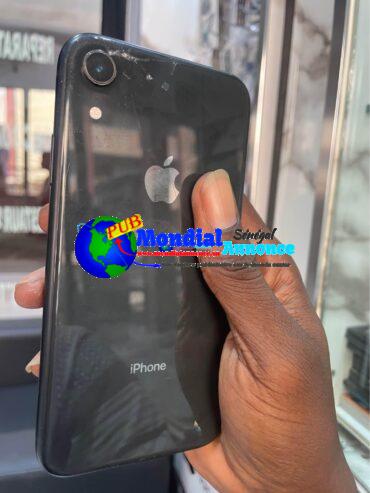 iPhone XR 64gb dos fissuré tout marche vendu sur facture et garantie à 85000fr …